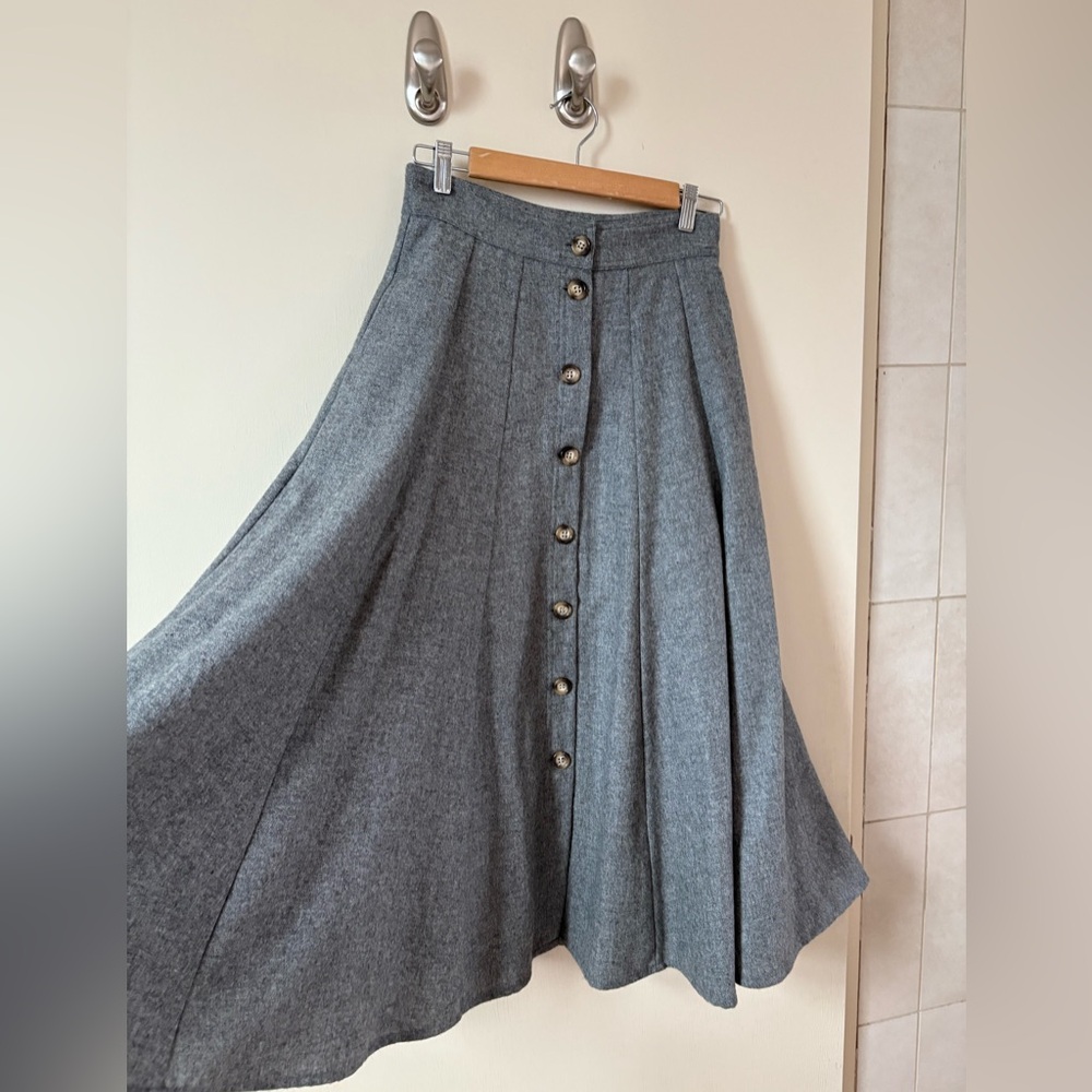 Loeffler Randall high waisted wool A-Line Skirt with pockets size 4, like new - Picture 3 of 12